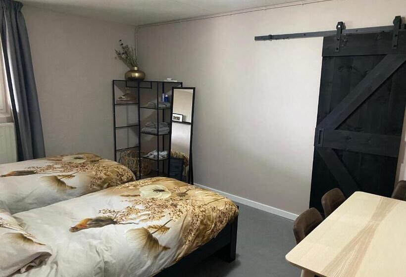 اتاق لوکس چهار تخته, Gasthuys De Peel