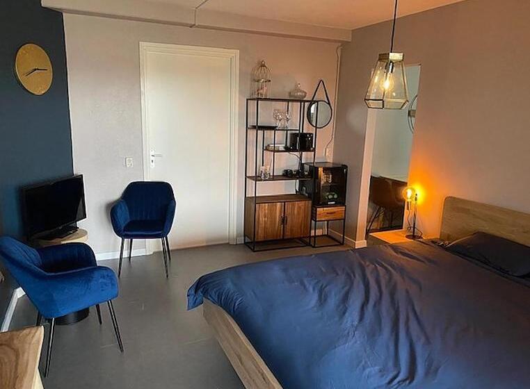 اتاق لوکس چهار تخته, Gasthuys De Peel