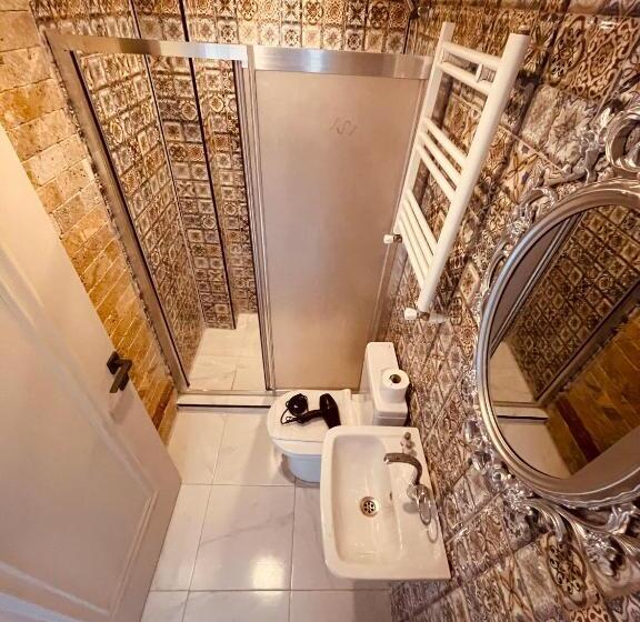 اتاق لوکس, Lumina Boutique