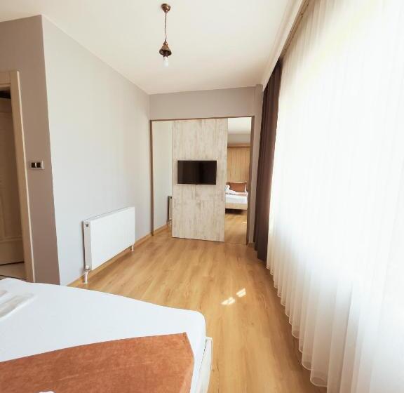 اتاق لوکس, Lumina Boutique