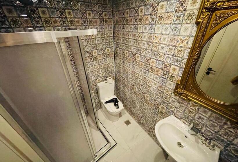 اتاق استاندارد سه نفره, Lumina Boutique