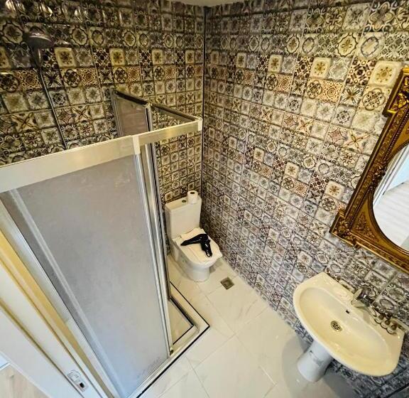 اتاق استاندارد سه نفره, Lumina Boutique