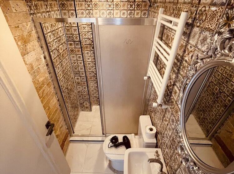 اتاق لوکس, Lumina Boutique