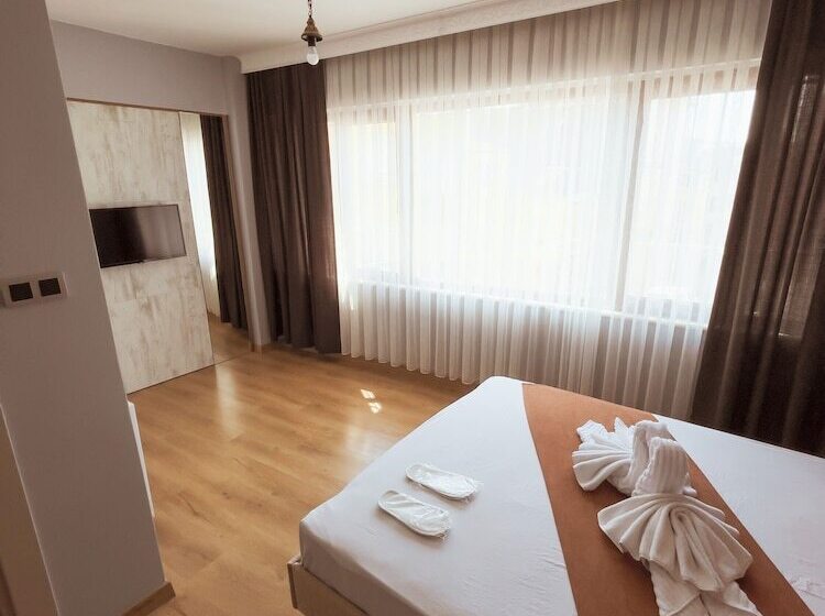 اتاق لوکس, Lumina Boutique