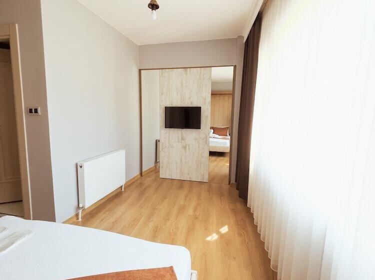 اتاق لوکس, Lumina Boutique