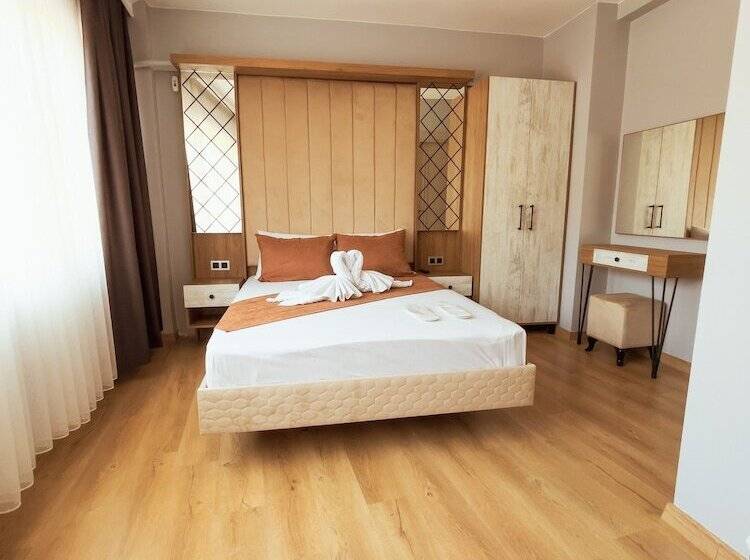 اتاق لوکس, Lumina Boutique