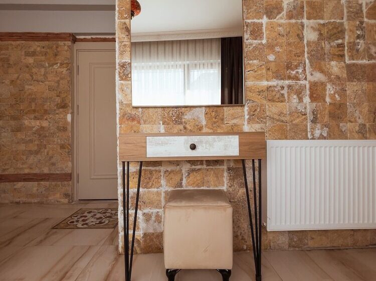 اتاق لوکس, Lumina Boutique