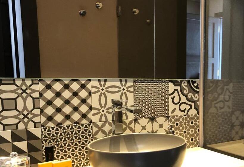 غرفة إدارية ثلاثية, Araja Villa&suite By Geocharme