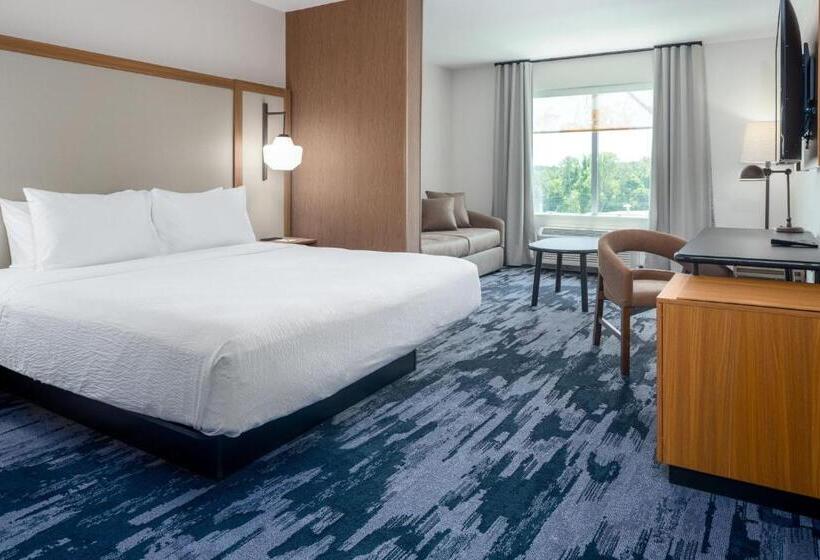 キングサイズベッドのスイートルーム, Fairfield By Marriott Inn & Suites Albertville