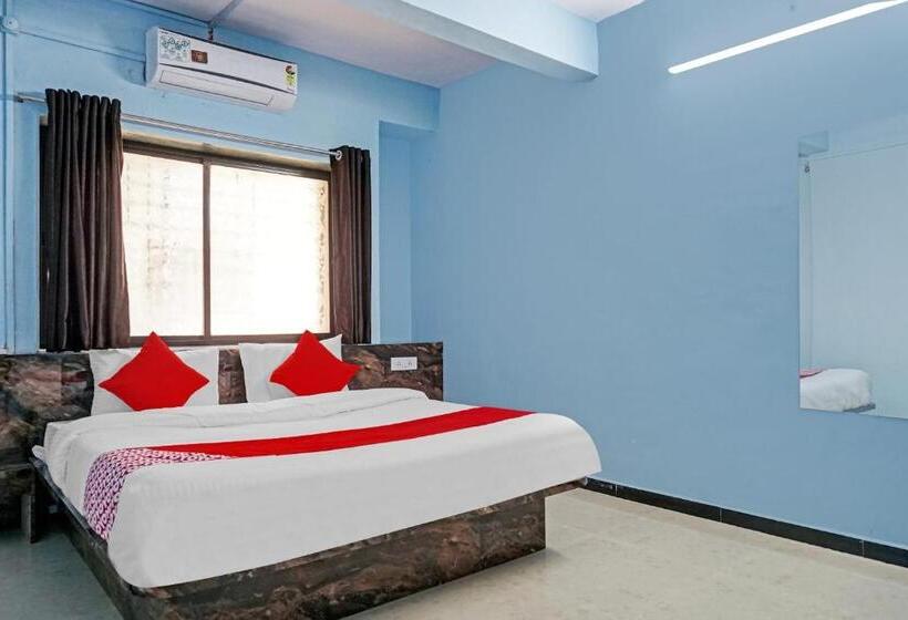 غرفة قياسية ثلاثية مزودة بشرفة, O Way Point