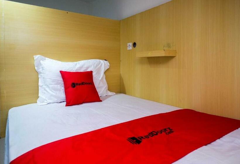Säng i Delat Rum, Reddoorz Hostel Near Lawang Sewu Semarang