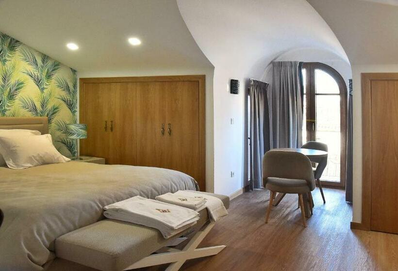 Номер Стандарт с Балконом, Family House Cup