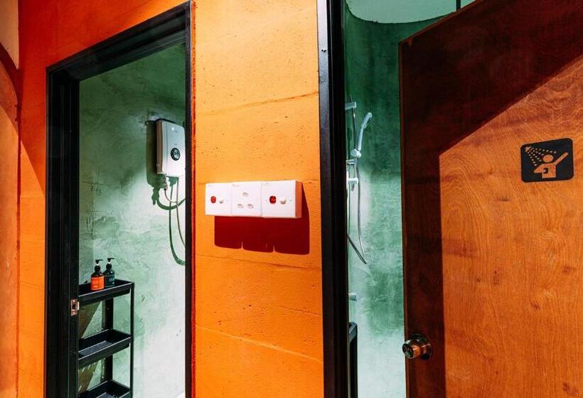 חדר סטנדרט חדר אמבטיה משותף, Walkup To Siar  Children Not Allowed