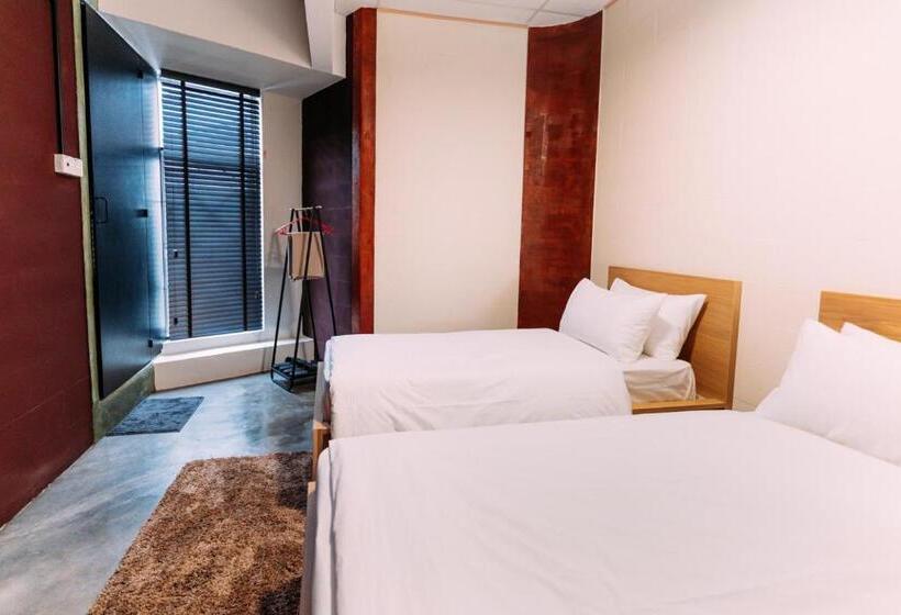 חדר סטנדרט, Walkup To Siar  Children Not Allowed