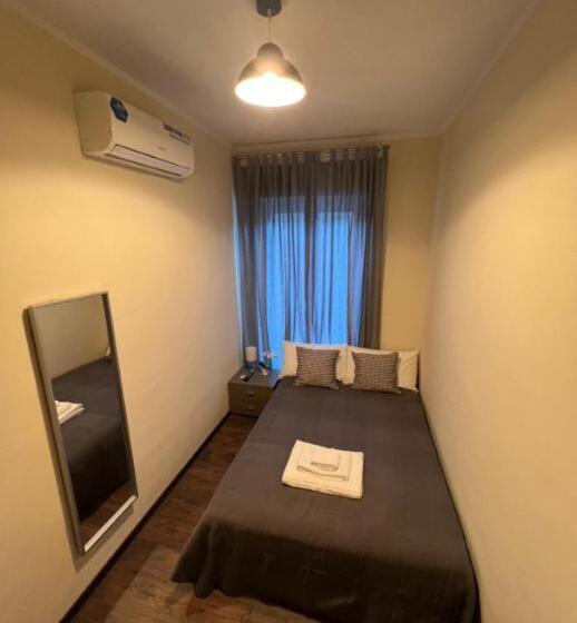 اتاق استاندارد یک تخته با سرویس بهداشتی مشترک, Bergamoincity