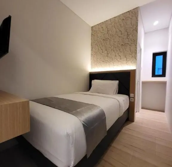 Standart Stüdyo, Grand Plaza Boutique
