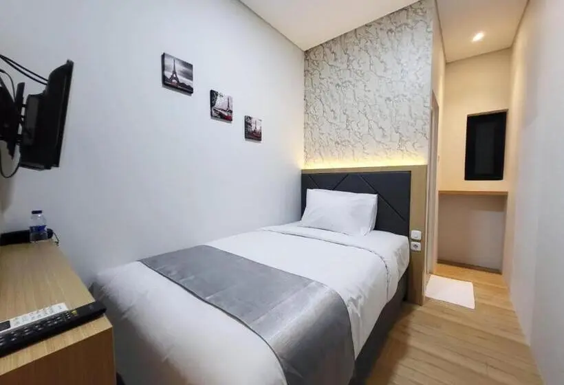 Standart Stüdyo, Grand Plaza Boutique