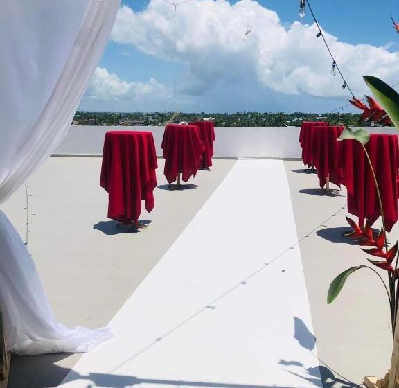 آپارتمان 3 خوابه, Le Majestic Toamasina