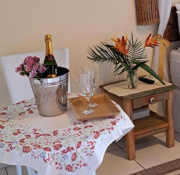 سوئیت با بالکن, Liberdade Búzios