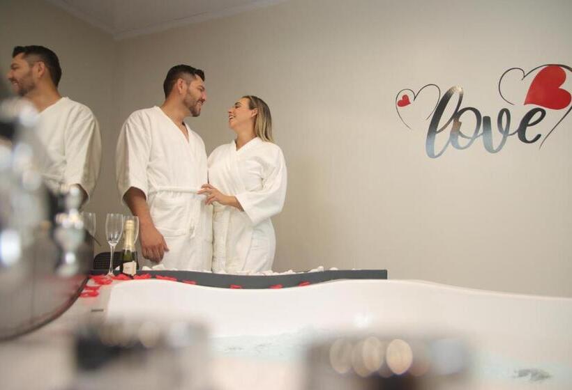 سوئیت با وان آب گرم, Osho