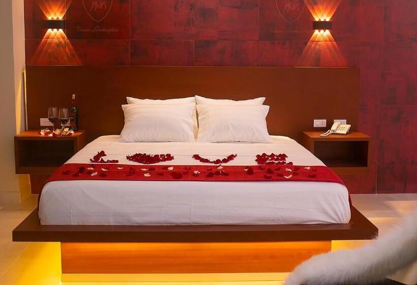 سوئیت با وان آب گرم, Osho