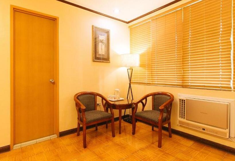 디럭스 룸, Peace Hotel By Reddoorz