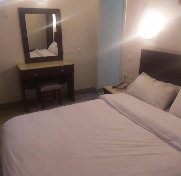 اتاق لوکس یک تخته, Regency