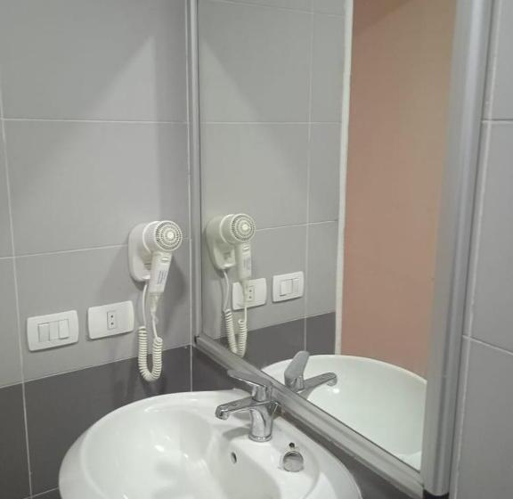 اتاق لوکس, Regency