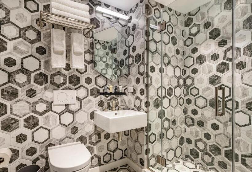 高级大房间, The Fidi