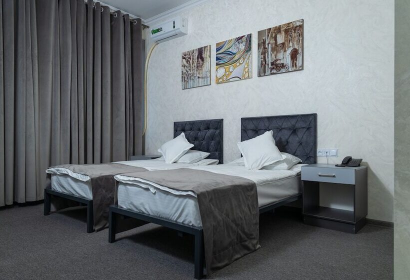 Habitació Estàndard, The Time