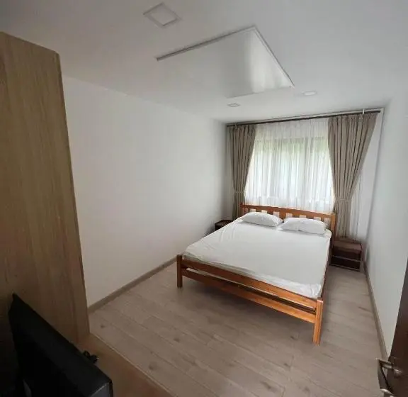 آپارتمان 2 خوابه, Casa Dintre Brazi Hunedoara