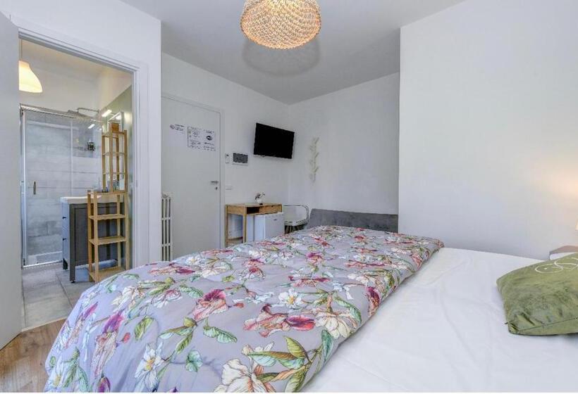 テラス付きスタンダードルーム, Casagnese