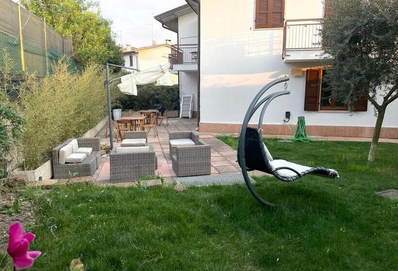 חדר סטודיו סטנדרד, Casagnese