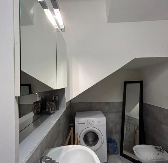 スタンダードスタジオ, Casagnese