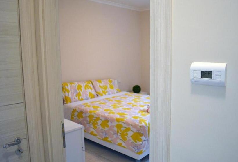 غرفة قياسية رباعية, Midway House Italy