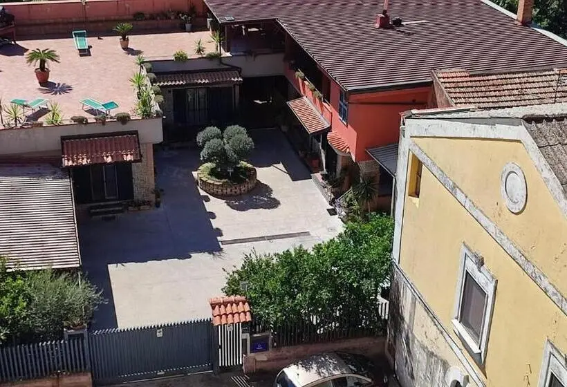 スタンダード４人部屋, Midway House Italy