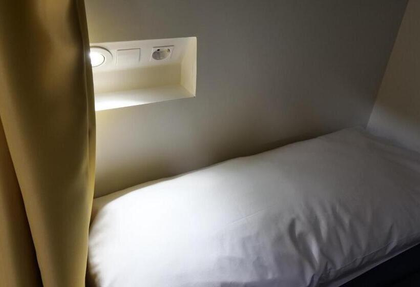 חדר משפחתי, Casucho Da Peregrina