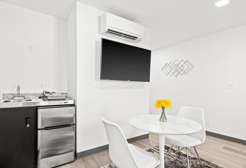 إستوديو قياسى, Sunset Inn South Miami