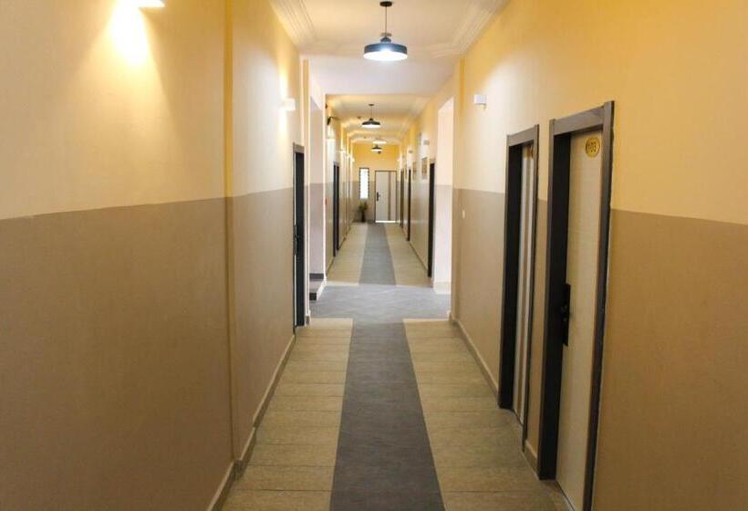 سوییت خانوادگی, High Level Apartment