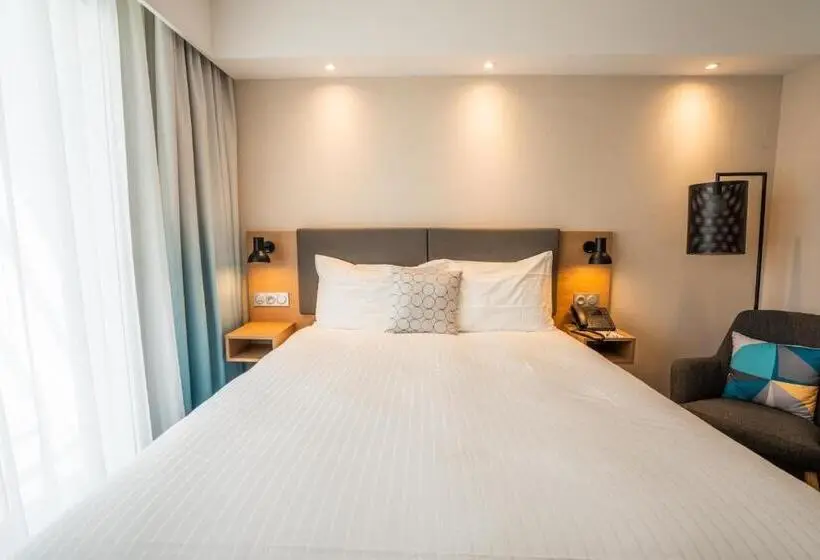 اتاق استاندارد, Holiday Inn   Bordeaux Merignac, An Ihg