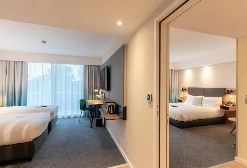 اتاق خانوادگی, Holiday Inn   Bordeaux Merignac, An Ihg