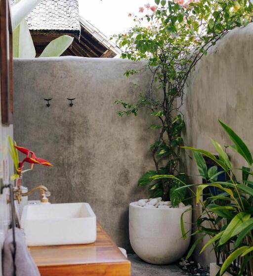 חדר דחוקס עם מיטת קינג, Jati Kuta Lombok