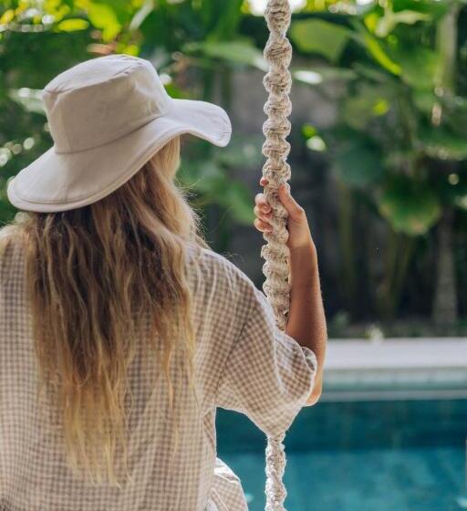 Вилла с 1 спальней и бассейном, Jati Kuta Lombok
