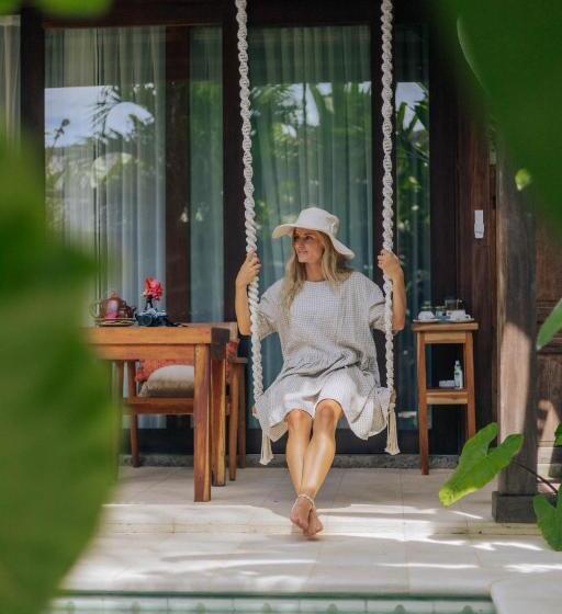 וילה עם חדר שינה אחד ובריכת שחיה, Jati Kuta Lombok