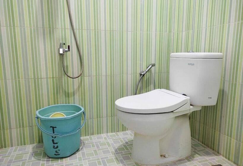 חדר סטנדרט, Wisma Tulus Syariah Kebumen Mitra Reddoorz