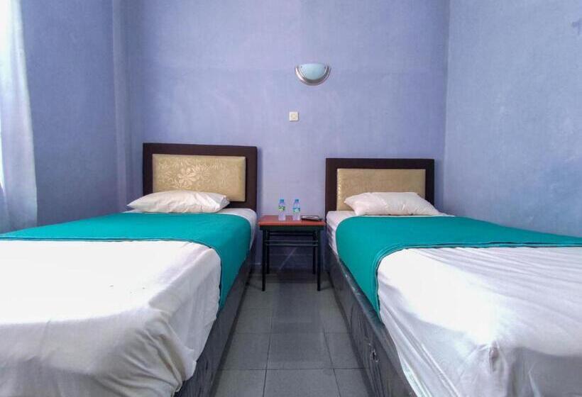 חדר סטנדרט, Wisma Tulus Syariah Kebumen Mitra Reddoorz