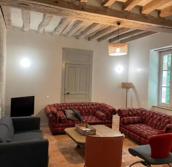 ３ベッドルームハウス, Château Le Fresne