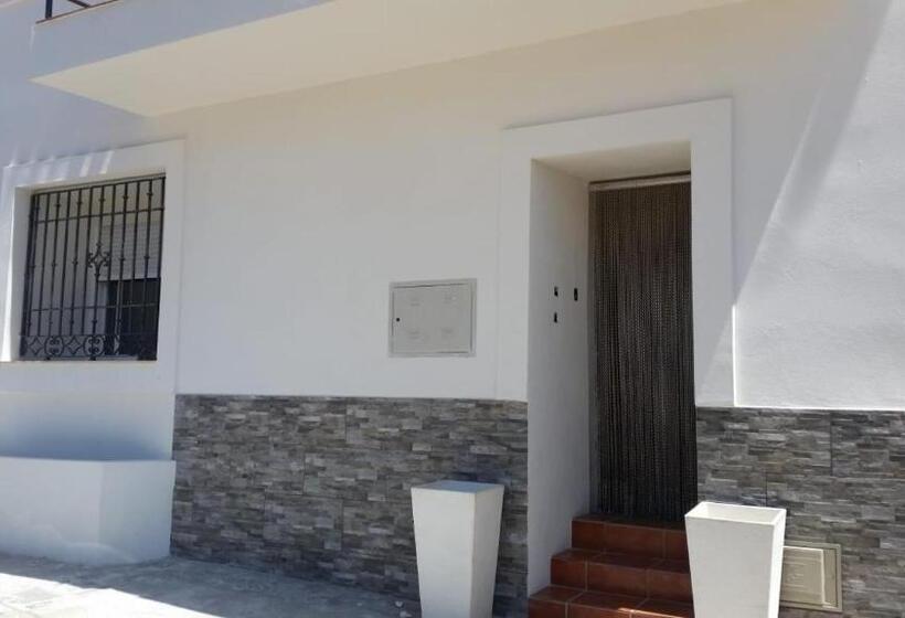 דירת שלושה חדרים, Casa Alma