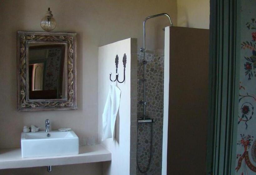 Люкс 2 Спальни, Château D Ozenay