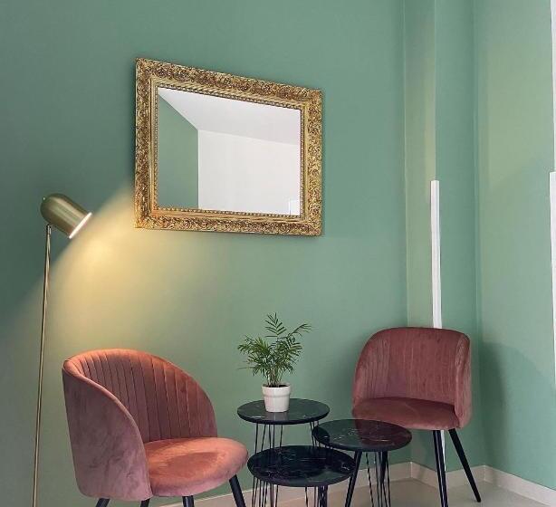 디럭스 룸, Mariposa